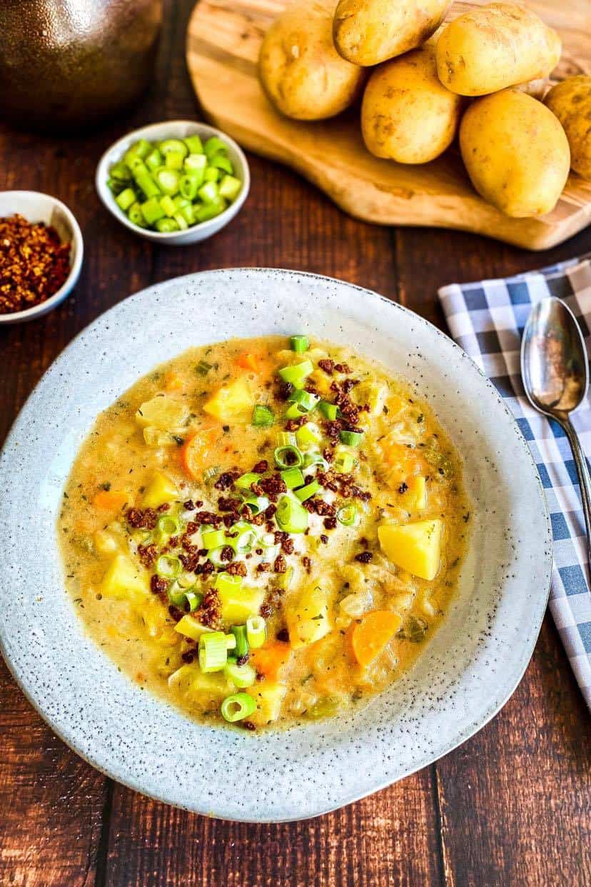 Vegan potato soup